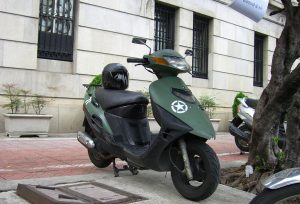 Suzuki_Vecstar_125_in_Taipei_20071230